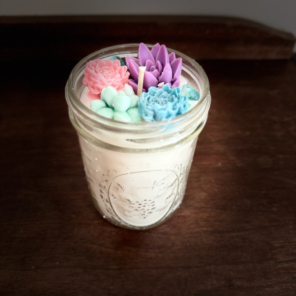 Hand Made Luxury Soy Candle - - Picture 5 of 15